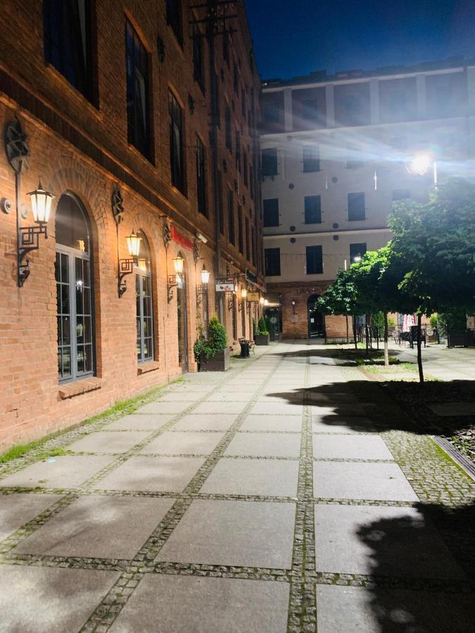 Apartament Stara Przedzalnia Жирардув Екстер'єр фото